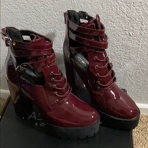 Wine biker boot